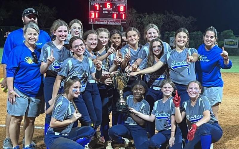 Camden Middle celebrated a conference softball title last Thursday by edging Jane Macon Middle in Brunswick. (Submitted photo)