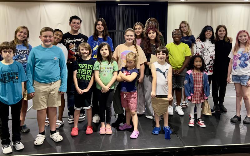 St. Marys Little Theatre’s “The Best Christmas Pageant Ever: The Musical” features local performers, all 18 and younger.