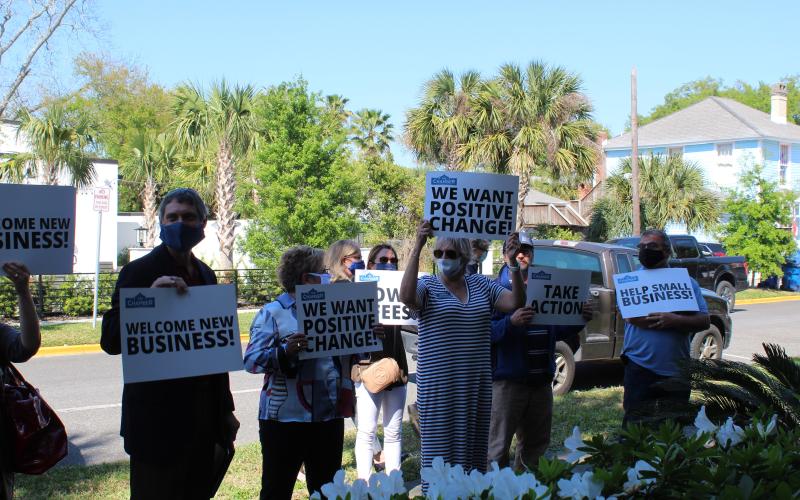 A crowd came to City Hall when the Fernandina Beach City Commission held a workshop to address complaints about the city’s Building Department.