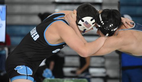 Konlin Weaver advanced to state with a first-round finish at sectionals. (Photo by Andy Diffenderfer/Tribune & Georgian) 
