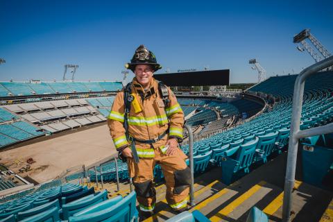 Kingsland Fire Rescue part-time firefighter Jeremy LaTraverse is featured in the American Lung Association’s 2023 Fight For Air Climb Firefighter Calendar for his efforts to raise money for the ALA.