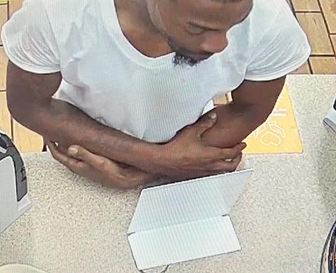 According the Flagler County (Fla.) Sheriff’s Office, 32-year-old Quinntavus Kwame Jordan, of Douglas, Ga., is accused of armed robbery in Palm Coast. Jordan fled the scene and was caught in Kingsland after a store clerk at a gas station shot the suspect.