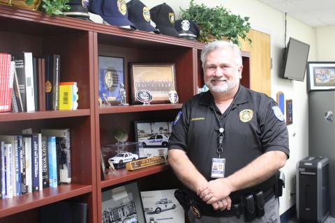 Mark Foxworth will lead the Fernandina Beach Police Department, replacing longtime chief James Hurley.