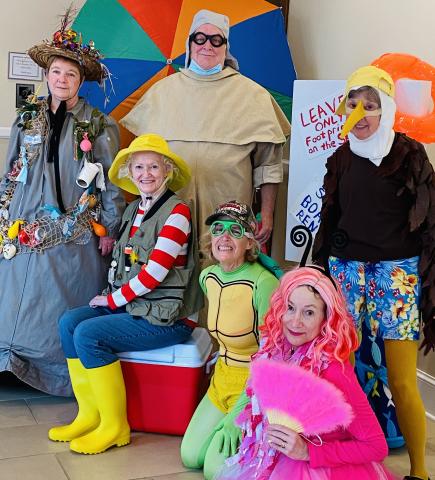 The “All at Sea” cast, left, includes Jeff Goldberg, Pat Henderson, Jayne Jeney, Kay Stephens, Peggy Strickland and Sue Weiner. 
