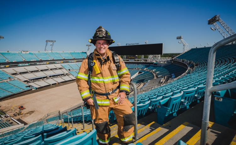 Kingsland Fire Rescue part-time firefighter Jeremy LaTraverse is featured in the American Lung Association’s 2023 Fight For Air Climb Firefighter Calendar for his efforts to raise money for the ALA.