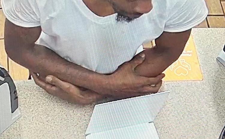According the Flagler County (Fla.) Sheriff’s Office, 32-year-old Quinntavus Kwame Jordan, of Douglas, Ga., is accused of armed robbery in Palm Coast. Jordan fled the scene and was caught in Kingsland after a store clerk at a gas station shot the suspect.
