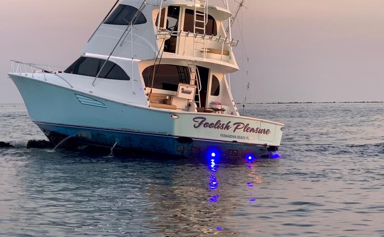 A yacht hit the jetties on Sunday morning. Everyone aboard was rescued.  Nassau County Sheriff's Office