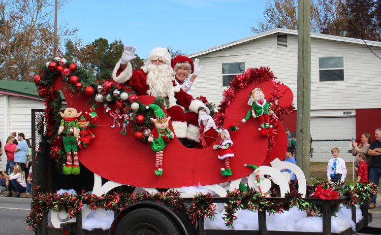 The West Nassau Band Boosters present the “A Superheroes Christmas” parade in conjunction with the Town of Callahan Saturday at 11 a.m. The parade departs Dixie Avenue and heads south on U.S. 1 before turning right onto Fifth Avenue.