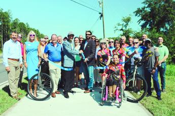 Ribbon cutting for Laurel Island Parkway Trail/Photo by Kate Wain