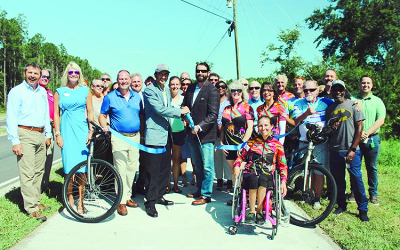 Ribbon cutting for Laurel Island Parkway Trail/Photo by Kate Wain